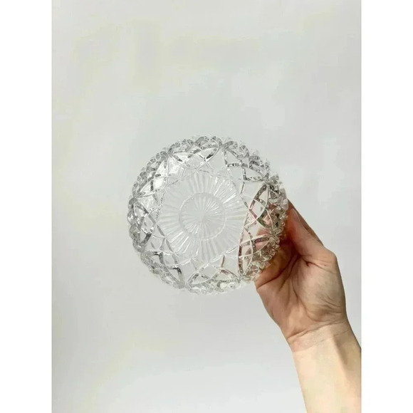Vintage Pasari Pressed Glass Crystal Woven Pretzel Designed Catchall Bowl - Picture 5 of 8